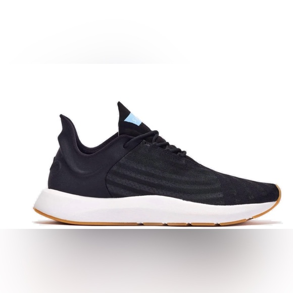 Saysh One
An Everyday, Multipurpose Shoe 👟 NEW - Picture 3 of 5